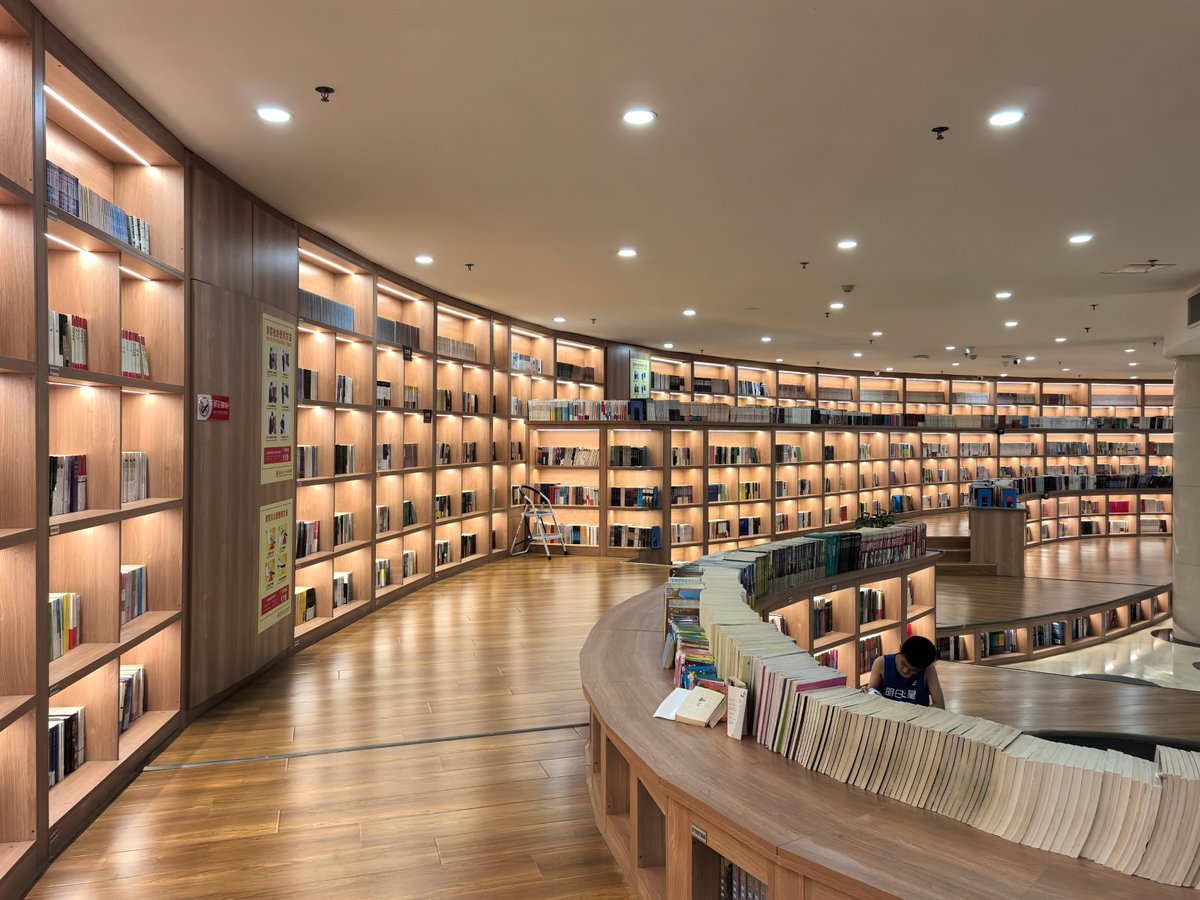 brix_1873fx's tweet photo. Check out the newly opened bookstore 孛勘阜 Book House—warm vibes, great reads and quiet corners perfect for afternoon browsing! https://t.co/WD2VLYYPsU