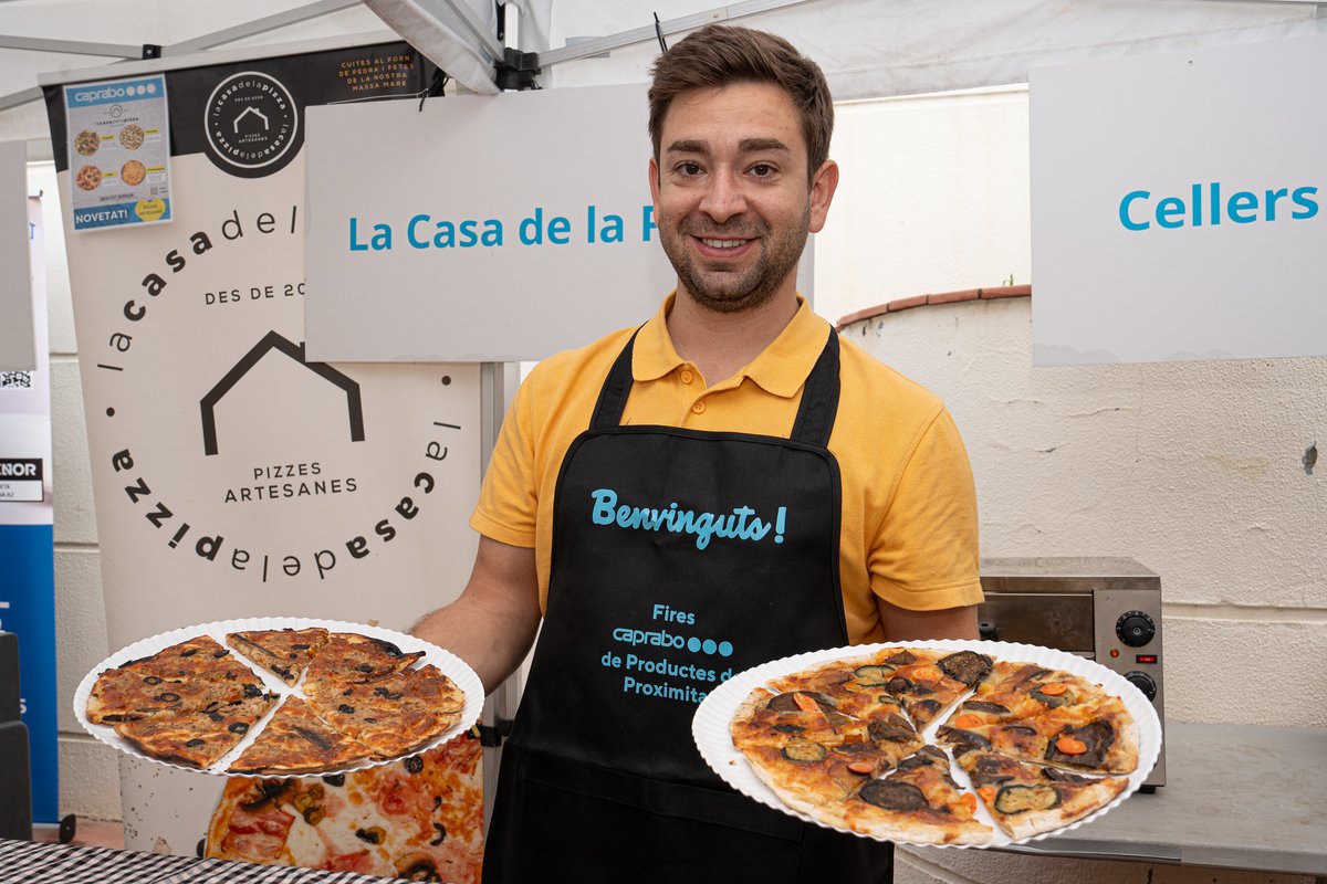 caprabo's tweet photo. 🌱 La proximitat torna a @caprabo! 📷

Aquest dissabte 3 d’octubre, de 9.30 a 14.30 h, t’esperem a la X Fira de Productes de Proximitat al Caprabo de Caldes de Montbui.

Una jornada per descobrir, tastar i gaudir de productes de casa nostra i donar suport als nostres productors locals. 

I, a més, 10% de descompte en els productes exposats a la Fira amb la Targeta Club Caprabo. 

📍Av. de Pi i Maragall, 183, Caldes de Montbui
📅 Dissabte 3 d’octubre
🕒De 9.30 a 14.30 h

Vine a celebrar la proximitat amb nosaltres!