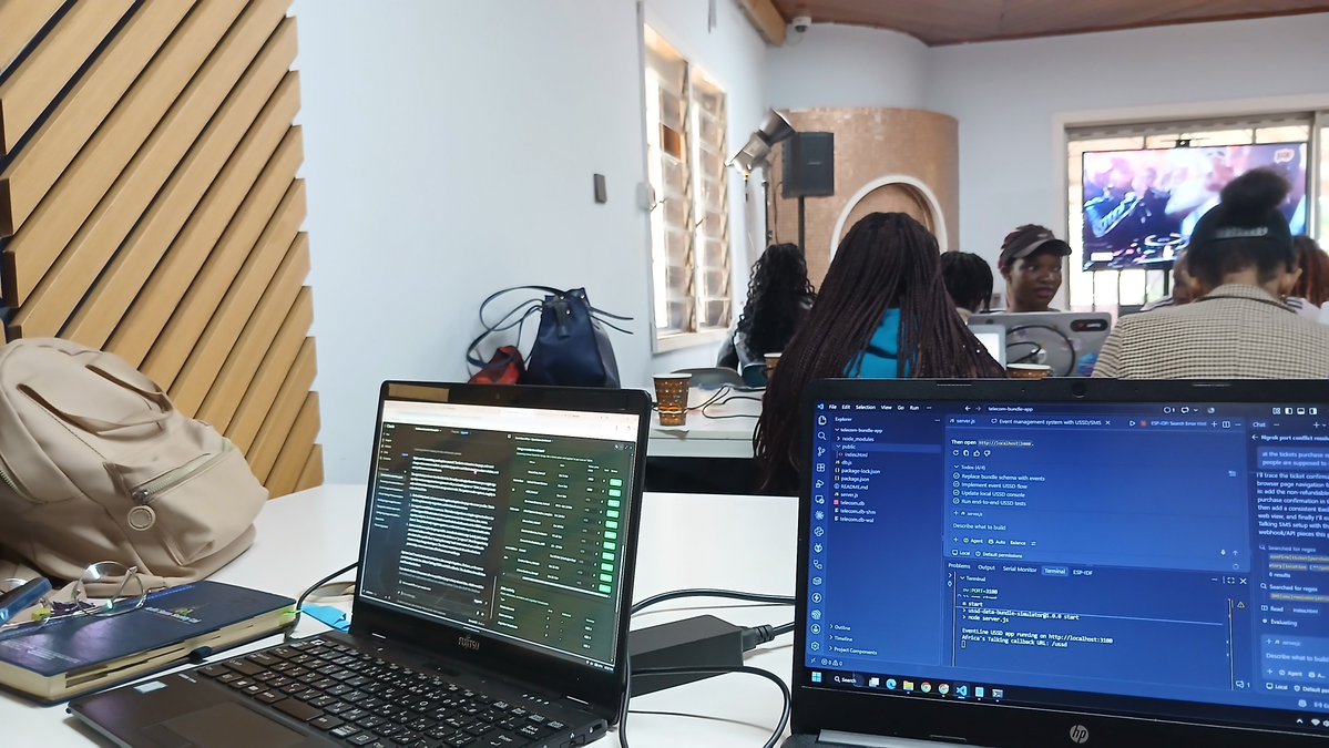 biyaki_k's tweet photo. Coding away at the AT hackathon. 
Love being a woman in tech!!
#BuildWithAT
#WeLoveNerds https://t.co/JS4FWxJAUk