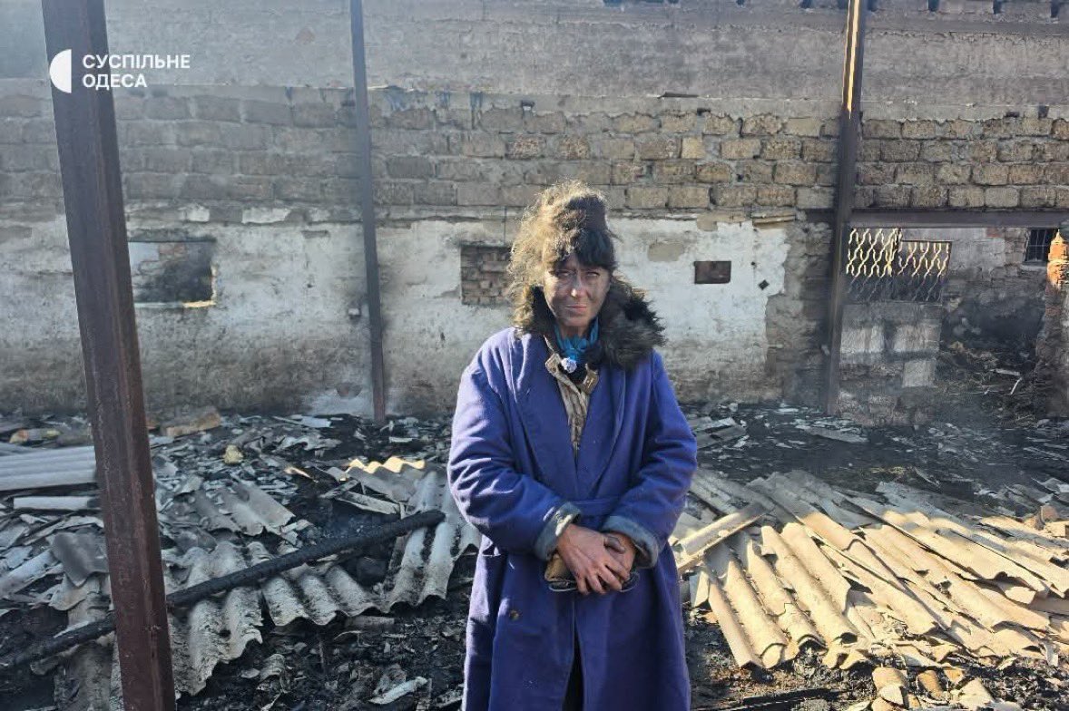 saintjavelin's tweet photo. russia struck this animal shelter with a drone. The woman you see here is its owner. Ten dogs and ten cats were killed, animals she had rescued, cared for, and given a home https://t.co/bfOFxTbSk4
