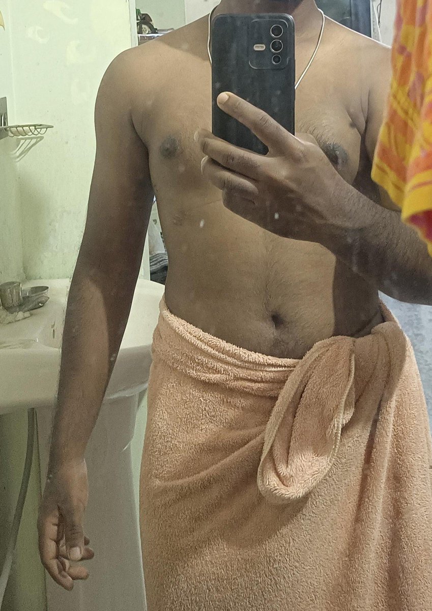 HemanthKri99447's tweet photo. @Spiderbull99888 I want to lick your armpits and want to suck ur smelly cock spider 🕷 https://t.co/yEGpjsZwy7
