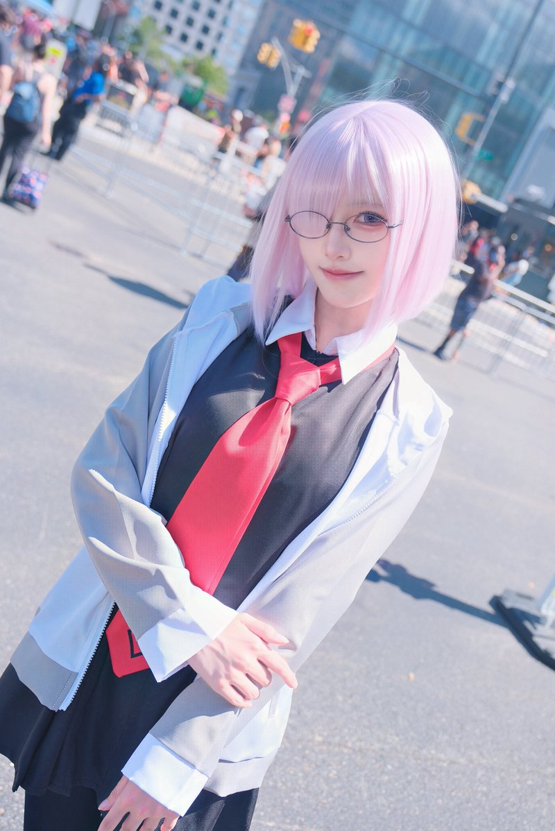 suiika_desuwa's tweet photo. #fgo   #mashkyrielight #マシュキリエライト #cosplayㅤ https://t.co/IJJvo8LXQV