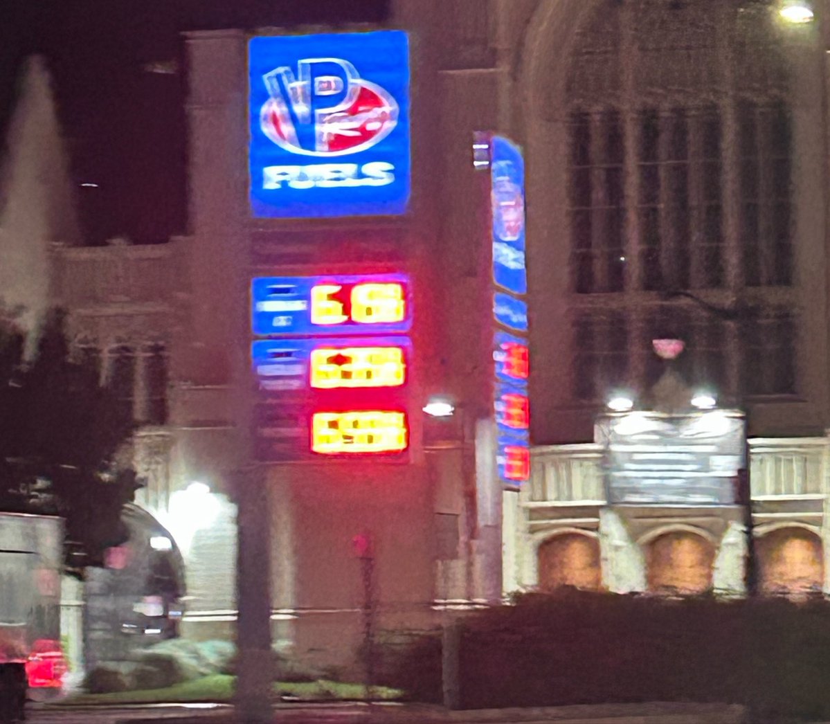 Corey_Feldman's tweet photo. OK SO LAST WEEK I WENT ON A BIT OF AN EVENLY HANDED POLITICAL  RANT SARCASTICALLY THANKING BOTH R DEMOCRATIC GOVERNOR IN CALI & R REPUBLICAN PRESIDENT 4 THE OUTRAGEOUS GAS PRICES! NOT JUST HERE IN CALI (the worst) BUT ACROSS THIS GR8 COUNTRY, WE R ALL BEING ROBBED, & OF COURSE I WAS MET W VITRIOL ON #BOTHSIDES AS IF IM NOT ALLOWED 2 COMPLAIN ABOUT R DULY ELECTED OFFICIALS! I GOT NEWS 4 U KIDS, IT IS ABSOLUTELY R JOB 2 HOLD THEM ACCOUNTABLE 2 DO THEIR JOBS, CONCESSIONS CAN & SHOULD B MADE FROM BOTH PARTIES 2 BATTLE THESE OUTRAGEOUS GAS PRICES IN EVERY ST8! THEN OF COURSE PPL TRIED 2 TELL
ME I WAS BEING DRAMATIC BCUZ THEY SAID THE PIC I SHOWED WAS THE TOP TIER & A BAD EXAMPLE, I ARGUED W MANY THAT THIS WAS A MEDIAN PRICE 4 MY AREA & NOT ON THE HIGH END, THEY SAID I WAS LYING & DIDNT HAVE PROOF,  WHEN IN FACT NOW THAT ORIGINAL PIC FROM JUST 5 DAYS AGO IS LOWER THAN  MOST PRICES I CAN FIND 2DAY, SO HERE IT IS, PROOF WE R ALL BEING SCREWED….ESPECIALLY IN CALIFORNIA! ALMOST $9 4 DEISEL!!!!!! ITS AN EMERGENCY!!!!🆘 🚨