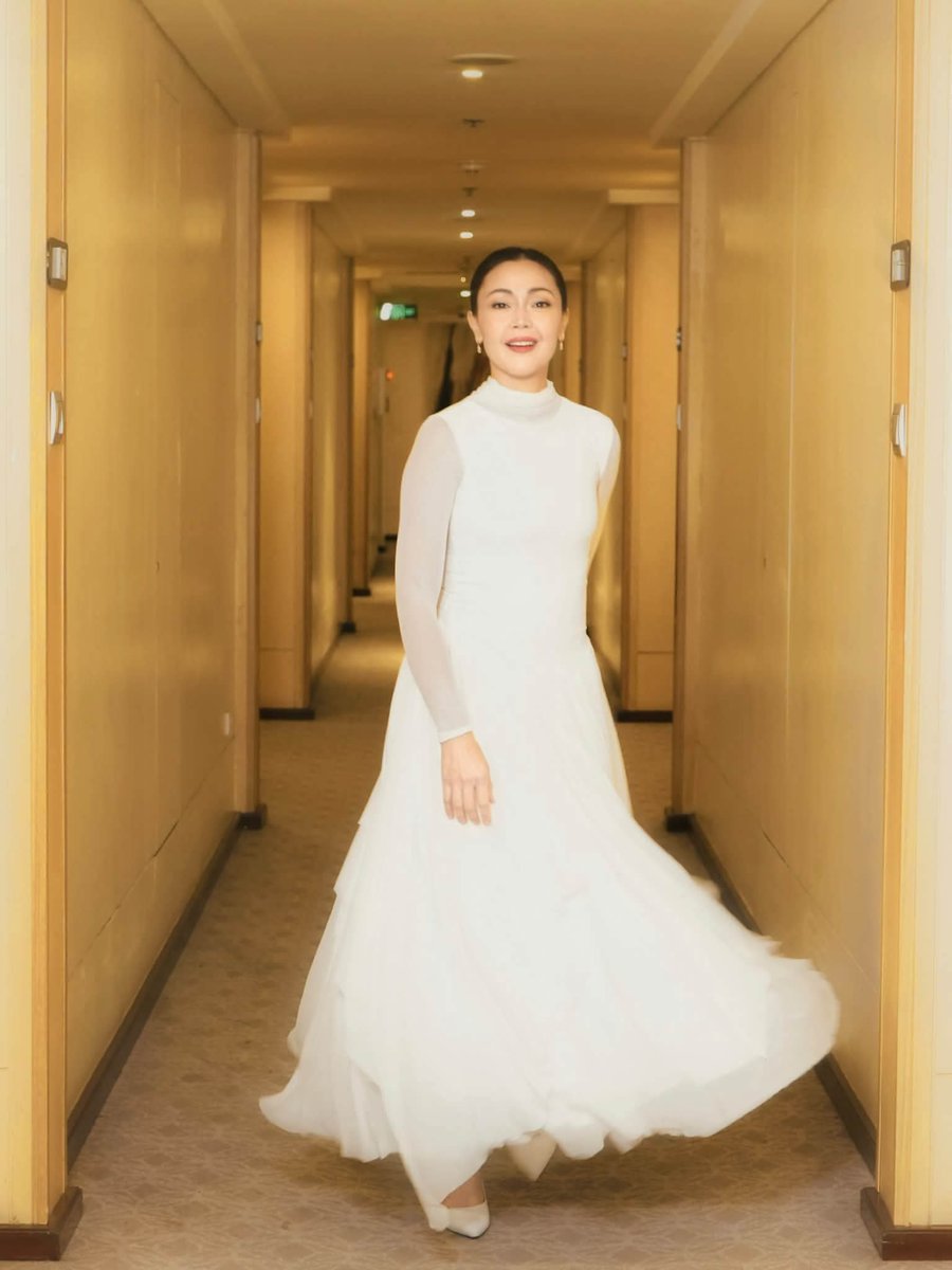 Jeydakeinsmm's tweet photo. Beautiful in White ! 🤍💃🏻
#JodiStaMaria #latepost✌🏻 https://t.co/VKyjba6DgC
