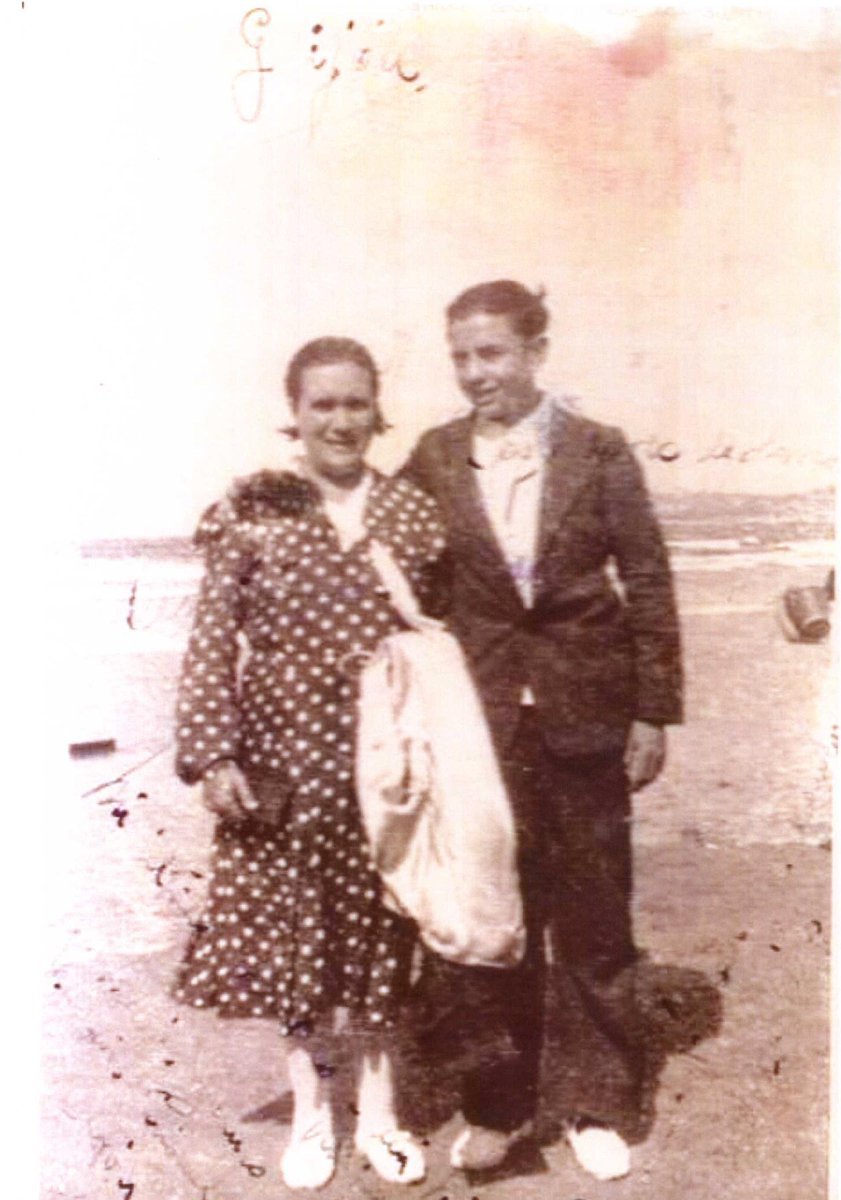 MaiteMNa's tweet photo. Se llamaba María de los Desamparados Blanco, era maestra, y creó un colegio para niñas. 

El 30 de septiembre de 1936  fueron a buscarla a su casa y la asesinaron junto a otro maestro en Lario. 

Fascismo nunca más https://t.co/K5Pgw3mxuo