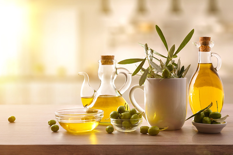 MernaKanancyel's tweet photo. Aceite de oliva virgen extra ecológico: sabor fresco, aroma intenso, perfecto para ensaladas. 100% natural, sin aditivos! https://t.co/8nfNY5mRQM