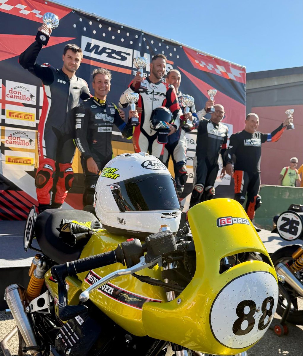 FCuringa's tweet photo. race weekend #motoguzzi #fast #endurance #friends #enjoy #arai #helmets thank you #GUARESCHI squadra corse https://t.co/bqLojJ4fzu