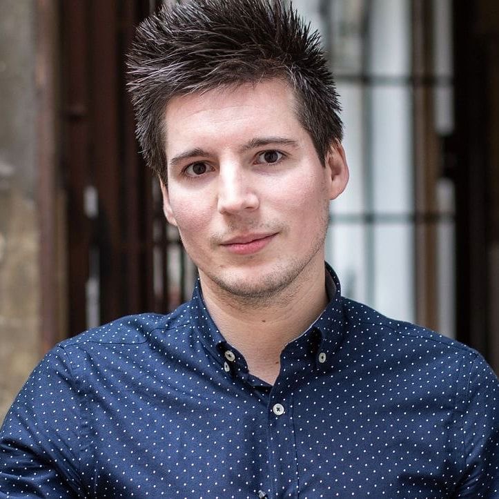 topskillsportuk's tweet photo. 🚨💣 BREAKING: Rui Pinto, the hacker who exposed information about Manchester City, claims he still has MORE unreleased material on the club! 😳🔵

Pinto says the information is “explosive” and claims he has lived under heavy police protection for years after receiving death threats. 😬⚠️

His latest comments could add another layer to the ongoing scrutiny surrounding Manchester City. 👀