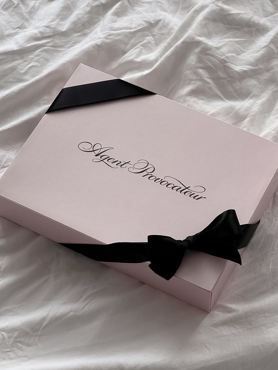 allurehaven's tweet photo. Black lace lingerie https://t.co/2TxvSHvaQJ