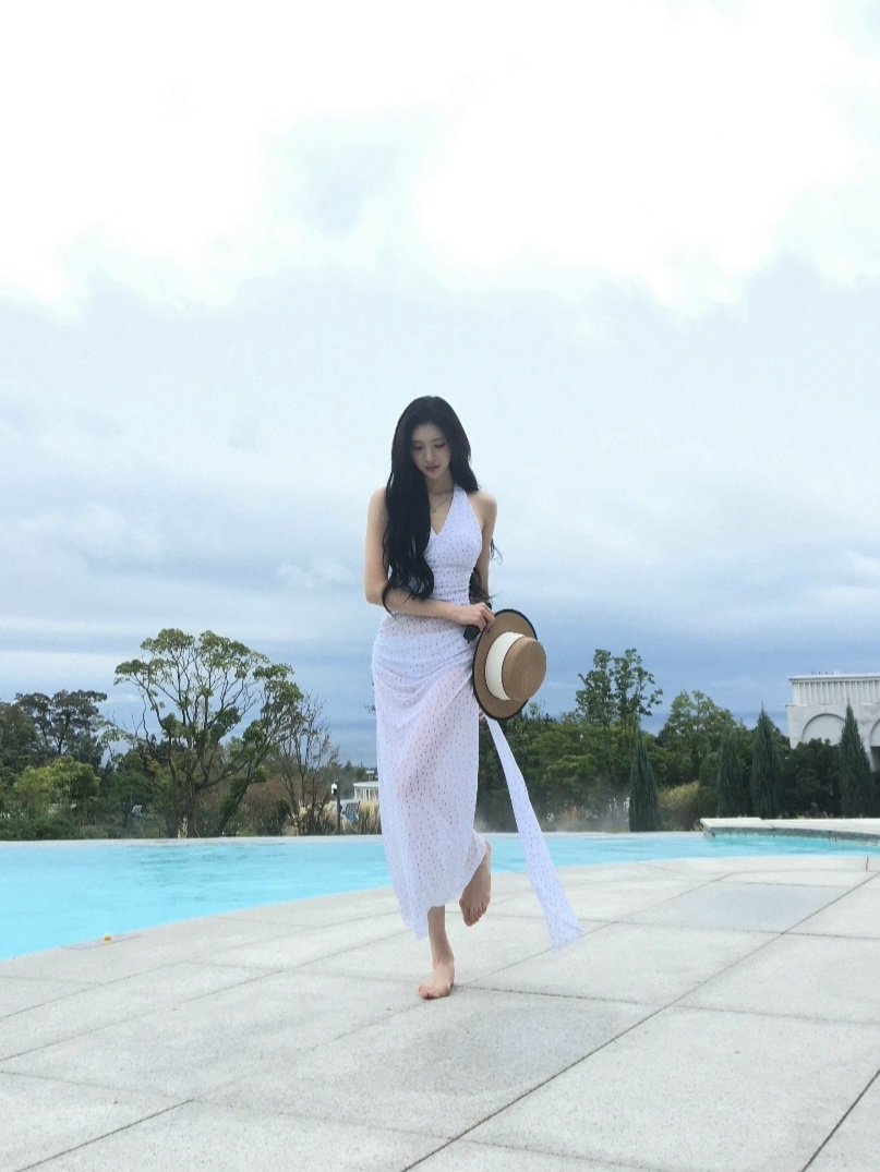 lakeyouo's tweet photo. GUA GAK KUATT BANGET NGELIAT CARMEN &amp; JUUN PAKE LONG DRESS GINI https://t.co/CkBj6Rk99H