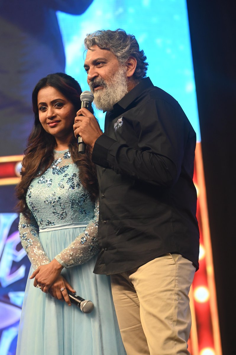 ItsSumaKanakala's tweet photo. The av played on dttt stage took me through a memory lane . 25yrs of student no 1 and 25yrs of me hosting film events . My heartfelt thanks to @ssrajamouli , these words about me coming from you felt like my graduation ceremony sir and @ssk1122 we are gen z🤩 , Walls and trends @trulypradeep , , @shreyasgroup laxmi  and my team 😍😍for the effort u took in getting my av done and extra effort  hiding it in my programme sheet 🤓. Congratulations to Student no 1 @tarak9999 🤩 and dearest husband @RajeevCo 😍 . Raja you are the person who brought all these  best people into my life. Thank you telugu film industry and telugu film fans without you i do not exist as a host .My amma for being the unstoppable force who made me learn telugu and taught me that - only hardwork , consistency and constant learning are the key  to any career . @RoshanKanakala and manas for always spreading your infectious energy and giving amma the space to work 😘😘😘