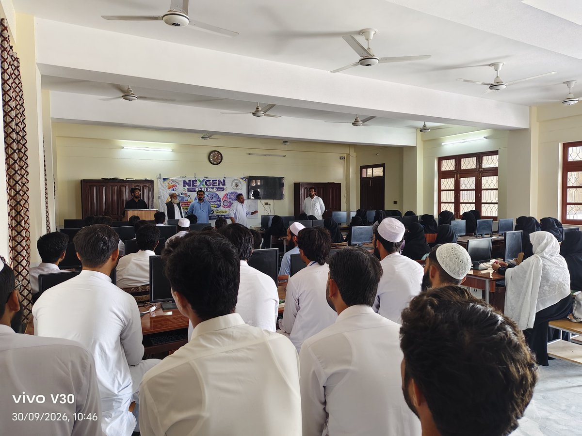 DYOKarak's tweet photo. Closing Ceremony | NexGen SmartSkills &amp; IT Hub

AAC Karak, Hamza Ayaz, graced the closing ceremony organized by District Youth Office Karak. Certificates were distributed to participants for successfully completing the trainings and building future-ready digital skills.
#Karak https://t.co/uy1VORBCOW