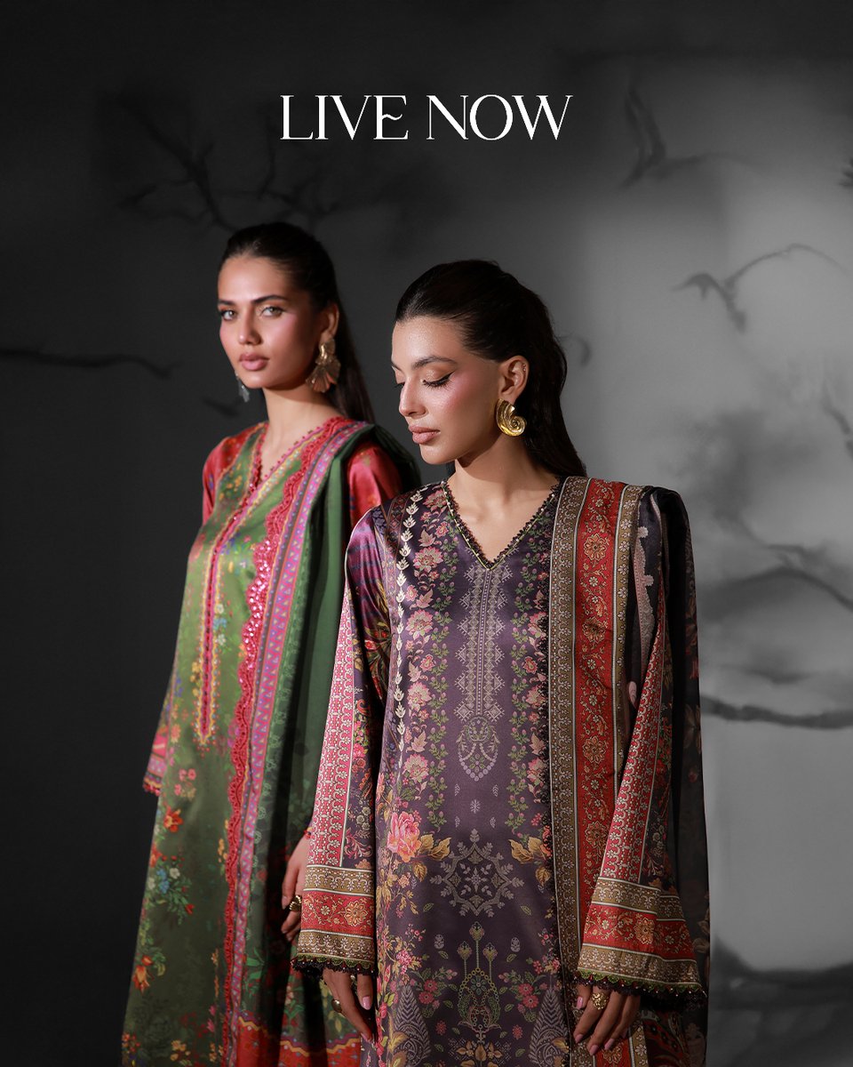 asimjofa's tweet photo. Charmeuse Silk by Asim Jofa is now live.

Discover expressive florals, botanical compositions, rich contrasts and artistic ombré palettes — crafted on lustrous charmeuse silk for effortless elegance.

#AsimJofa #Silk #CharmeuseSilk #PakistaniFashion #Prints https://t.co/aIjqz0g1FG