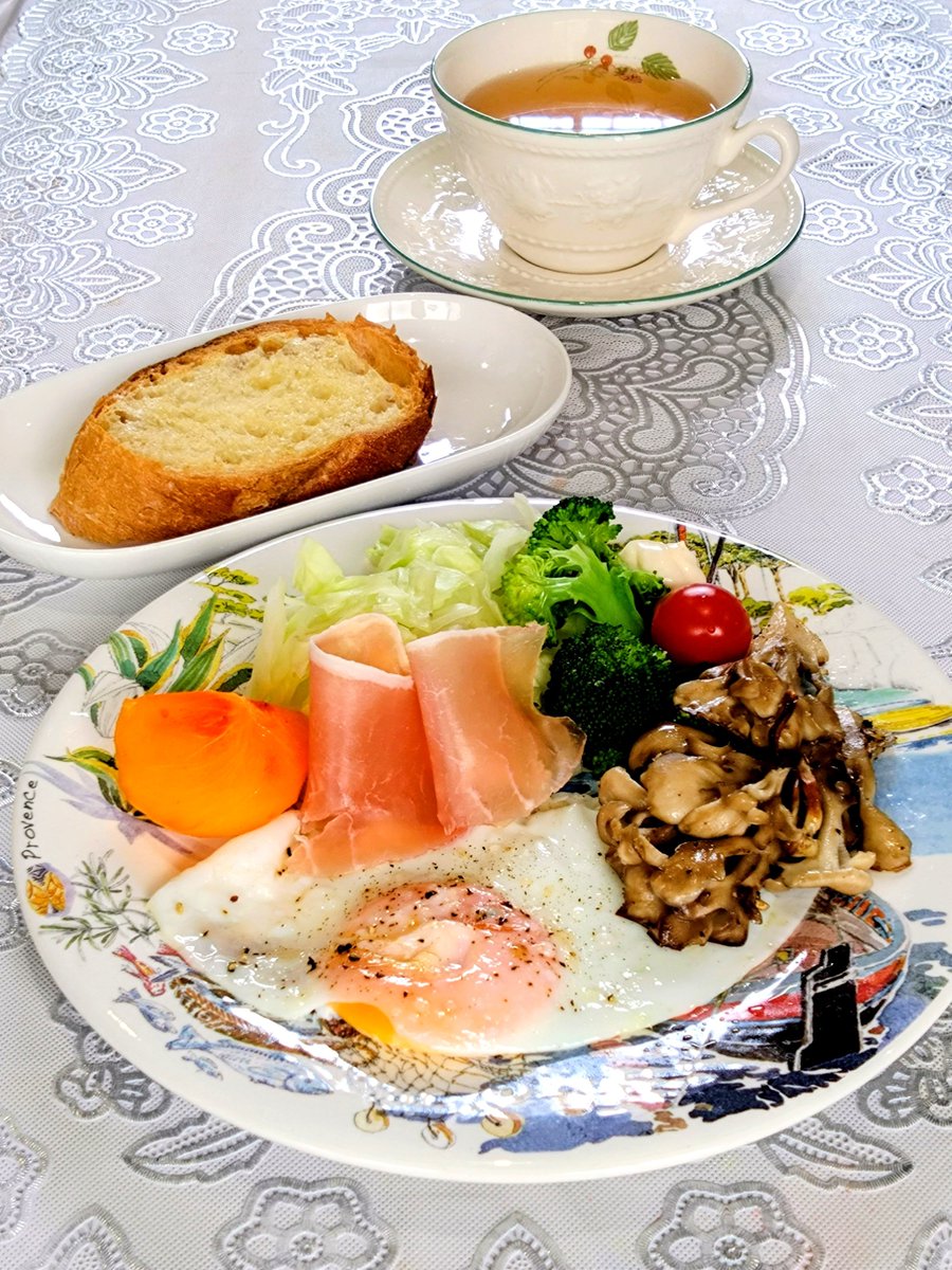 JJ9014meal's tweet photo. ☀朝ごパン☀

#おうちごはん
#おうちモーニング https://t.co/f5MhMGixVl