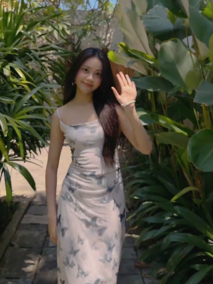 lakeyouo's tweet photo. GUA GAK KUATT BANGET NGELIAT CARMEN &amp; JUUN PAKE LONG DRESS GINI https://t.co/CkBj6Rk99H