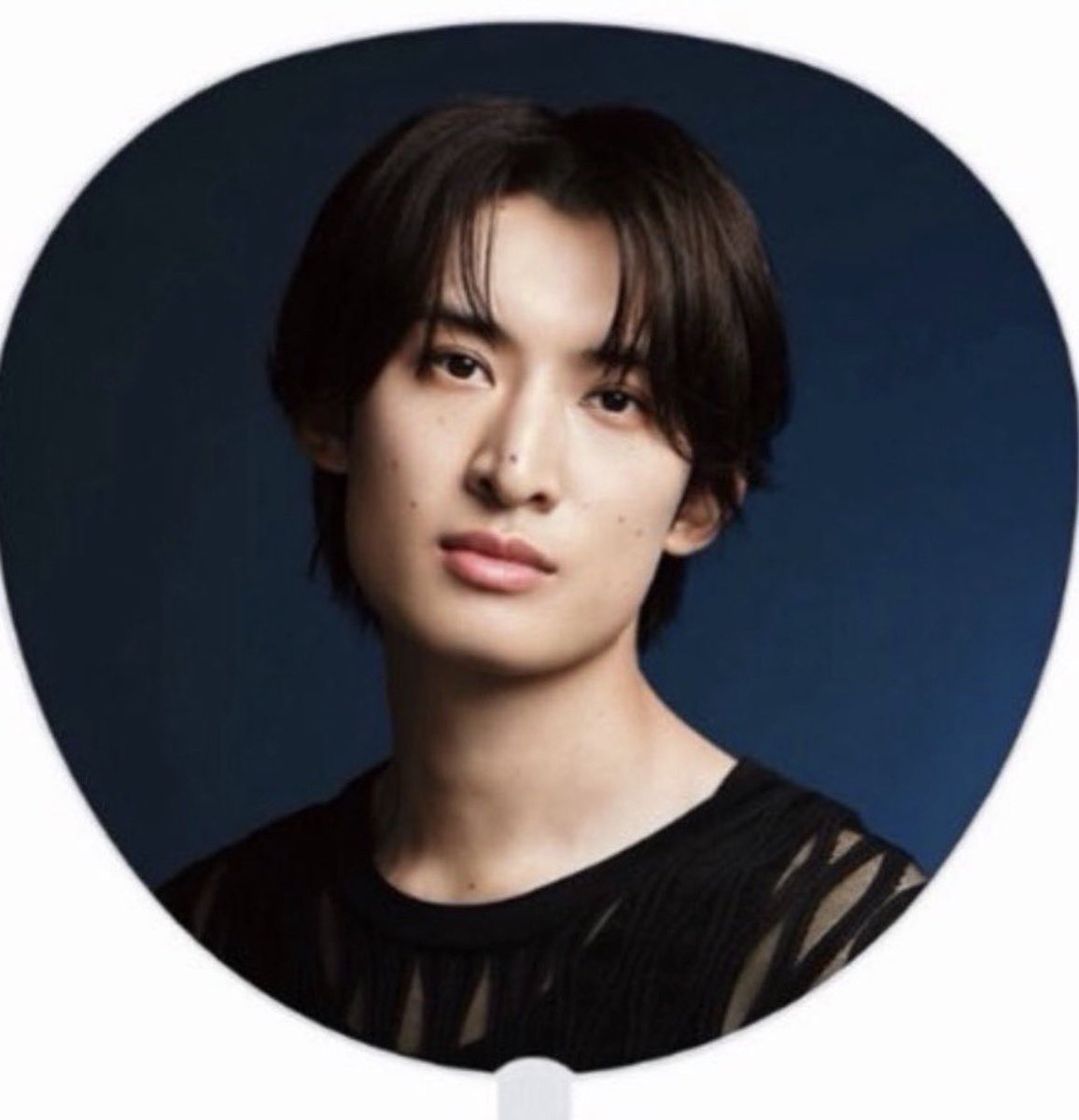 _04yo's tweet photo. LIVE中、表面を本人に見せることによって裏面が視界に入ってくるの、まずい。 https://t.co/VDiL18tfqB