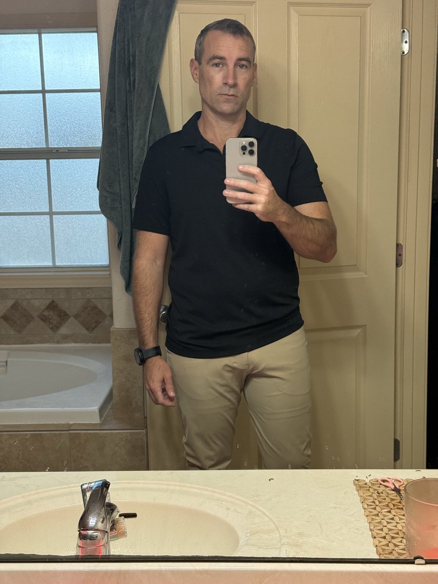 mrpcloset's tweet photo. Ok, let’s hear it! 
42
6’1”
200lbs
Dad of 2
Fmr Marine

How am I doing? https://t.co/oAyqXdFPcd