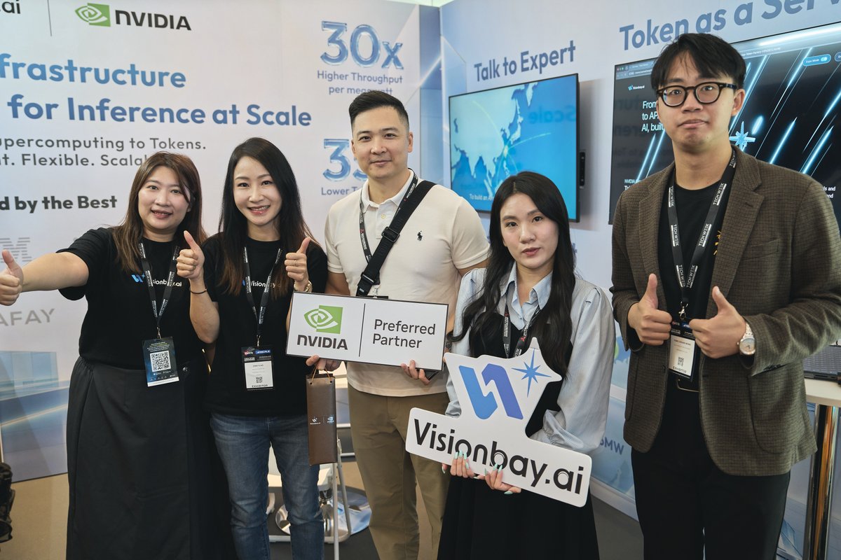 visionbayai's tweet photo. Tech Week Singapore 2026 — Day 2 Wrapped! 🥳

Thank you to everyone who visited Booth #5-N41 and connected with us! 🙌

Tech Week may be over, but the conversation continues.

🤝 Let’s connect: https://t.co/G8rOYIEbkZ https://t.co/24sBHXw72f