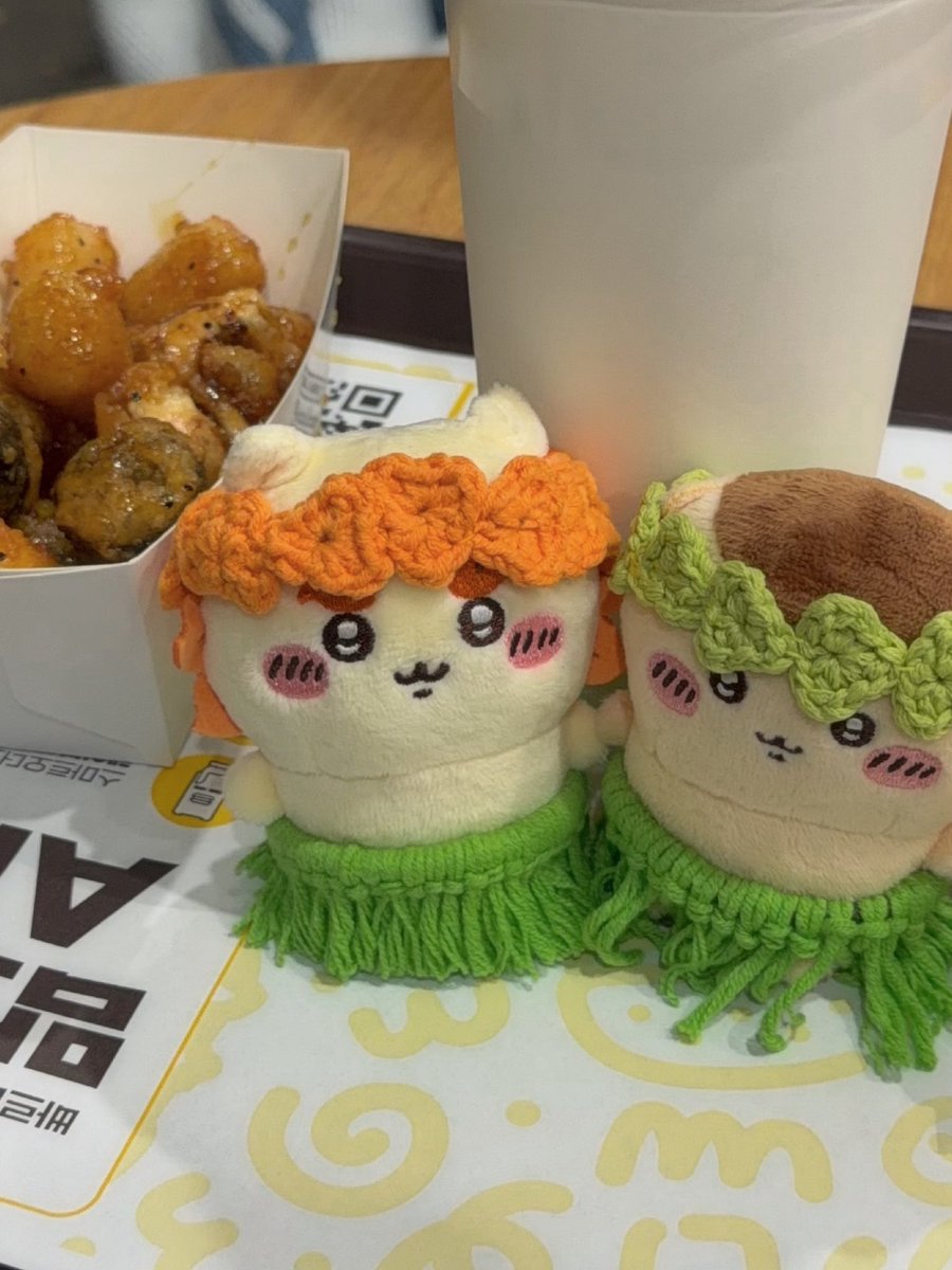 satapanbeen__'s tweet photo. @s_ky7u 인어섬 보기 전에 저녁 먹으러 왓어요🧡🧡 https://t.co/cMbxJ8yxl0
