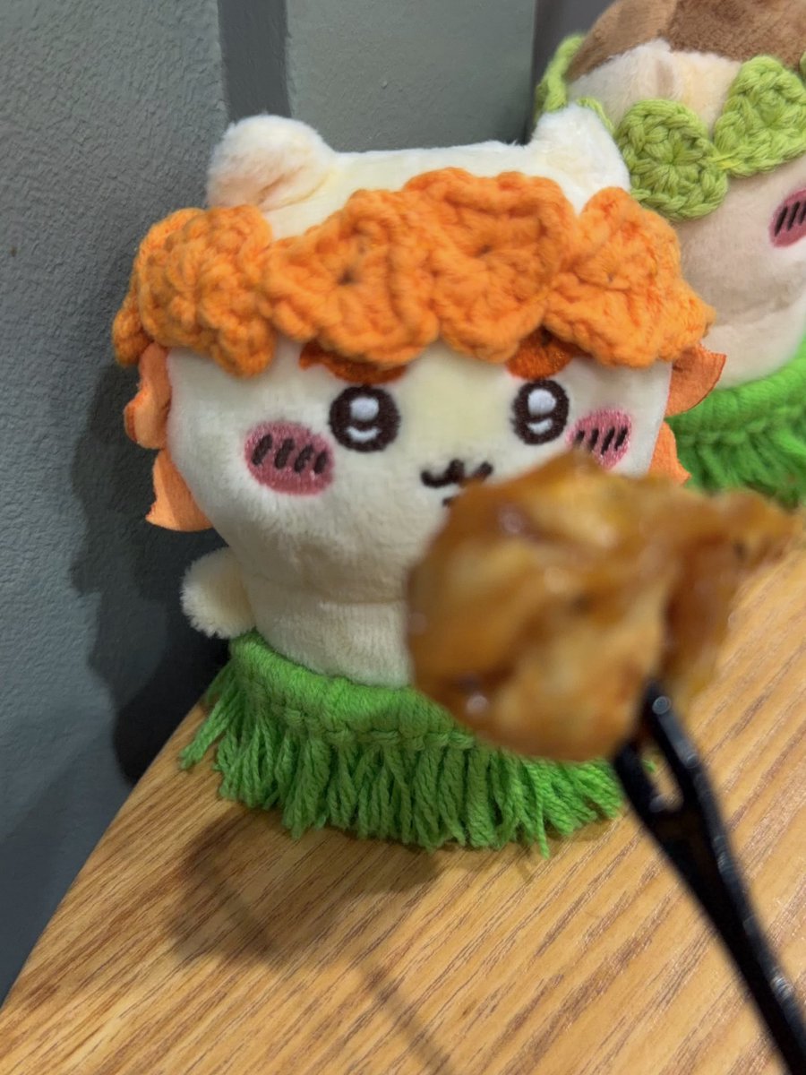 satapanbeen__'s tweet photo. @s_ky7u 인어섬 보기 전에 저녁 먹으러 왓어요🧡🧡 https://t.co/cMbxJ8yxl0