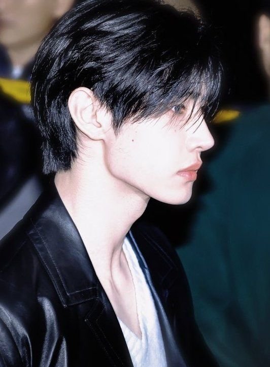 bbyghoon's tweet photo. sunghoon and its not even up for discussion https://t.co/sHJArzo4f7