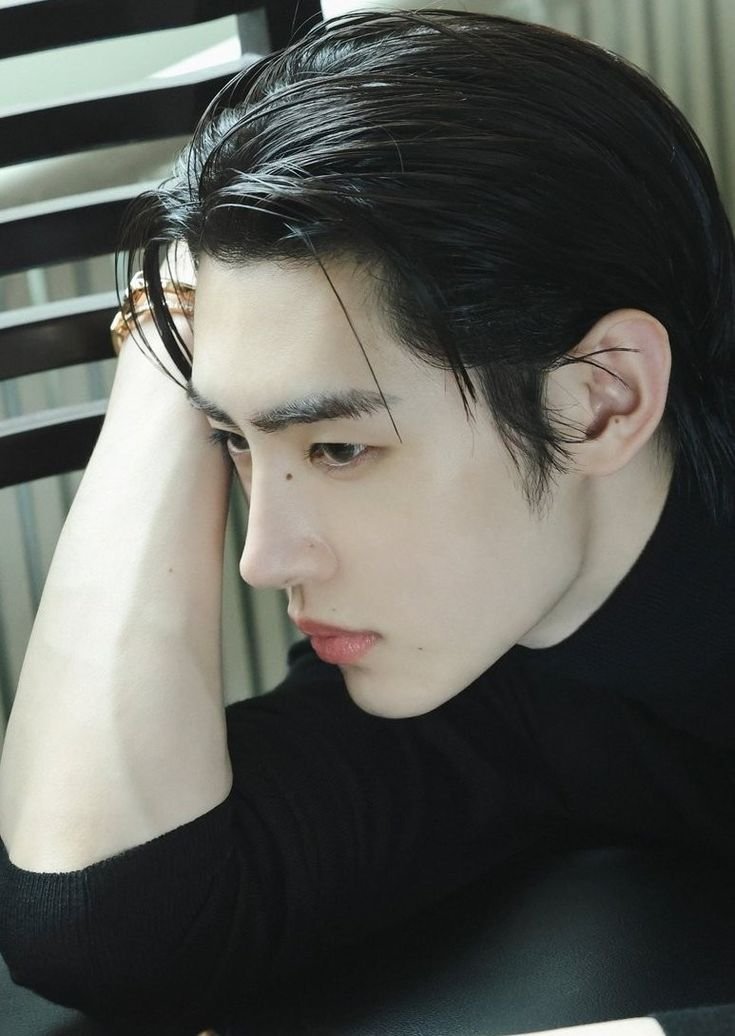 bbyghoon's tweet photo. sunghoon and its not even up for discussion https://t.co/sHJArzo4f7