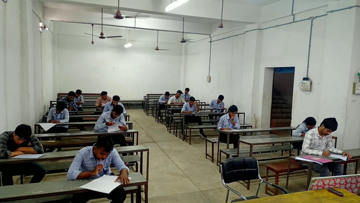 GManbazar's tweet photo. Class test in progress for Surveyor Trade, Session 2025-2027.
Govt. ITI Manbazar https://t.co/2aIsGL29wb
