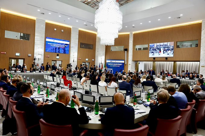 UNEPMAPNews's tweet photo. The UNEP/MAP Coordinator participated in the 2nd #UfM Ministerial Meeting on Water, where Member States adopted the Second UfM Ministerial Declaration on Water: https://t.co/A8v7Dm2jsd. The meeting reaffirmed water as a shared priority for the Mediterranean region. https://t.co/CuZ7H5sSg9