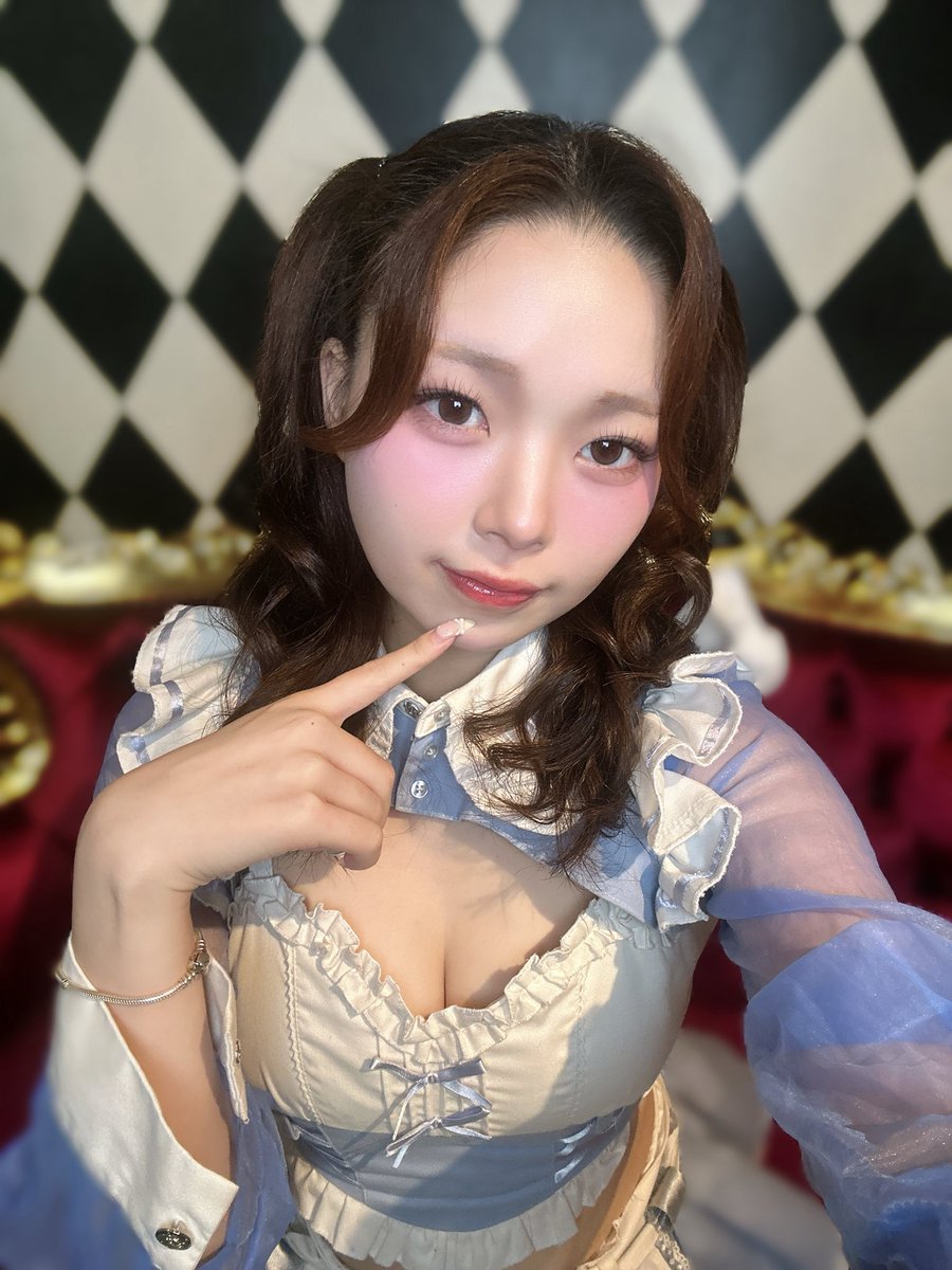 jxchanx's tweet photo. きゅるーん https://t.co/GvxMv8Ax3X