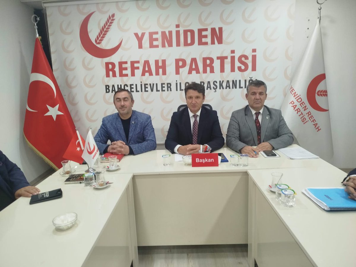 MurattTASYUREK's tweet photo. Bahçelievler Haftalık Yönetim Kurulu toplantımıza katılım sağladık. 
Yürütülen çalışmalar hakkında değerlendirmelerde bulunduk. 

Alınan kararların hayırlara vesile olmasını dilerim.
@rpyemretasci https://t.co/C063n421kR