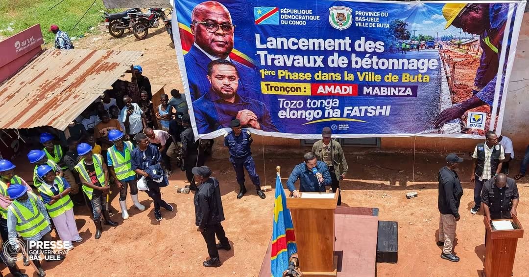 sergesindani01's tweet photo. 🔴#RDC —— Bas-Uélé : lancement du premier projet de bétonnage routier à #Buta

Le gouverneur du Bas-Uélé, Mike-David @mikemokeni Amisi, a lancé ce mardi 29 septembre 2026 les travaux de bétonnage des avenues Amadi-Mabinza, à #Buta.
Exécutés par l’OVD, ces travaux constituent une première dans la province. La première phase concerne l’axe #Amadi-#Mabinza, tandis que la seconde portera sur #Mabinza-#Mangbetu.
Le Gouverneur a appelé la population à protéger les infrastructures publiques et l’#OVD à respecter les normes pour garantir la qualité des travaux.