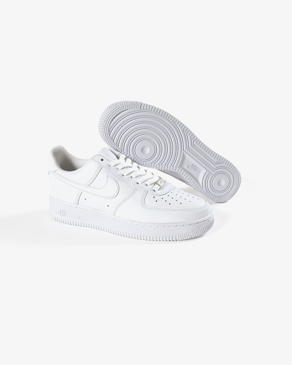 KicksLab_jp's tweet photo. 【 New Arrivals l 新入荷 】NIKE l "AIR FORCE 1 '07" White/White l Available in Store and Online Store. #KICKSLAB #キックスラボ

商品ページはこちら▼
https://t.co/AWgI0XawBY https://t.co/DNNd0v1NuT