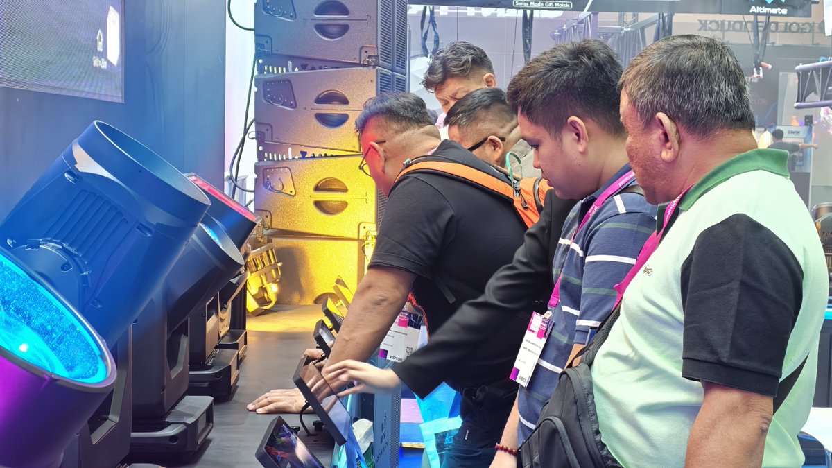 acme_lighting's tweet photo. DAY ONE AT #PLSB2026 IS A WRAP!
What a start in #Bangkok! From live demonstrations to inspiring conversations and new connections, #BoothE24 has been buzzing with energy throughout the day.
And we’re just getting started. Two more days to explore ACME’s latest innovations. https://t.co/5iWR9FEgpo