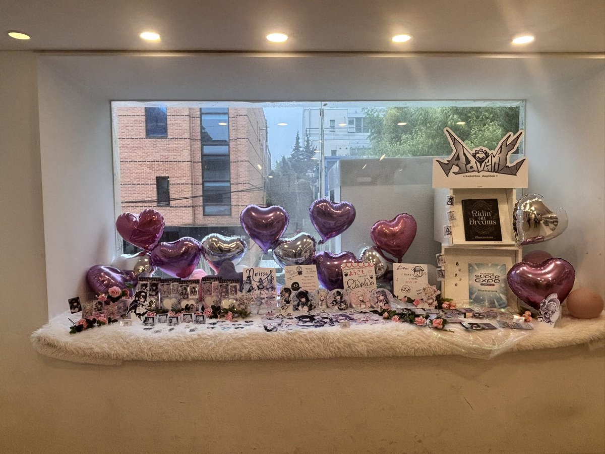 newguri05's tweet photo. 이제야 올리는 홀로라이브 콜라보카페 사진1 https://t.co/P9tKgukIbb