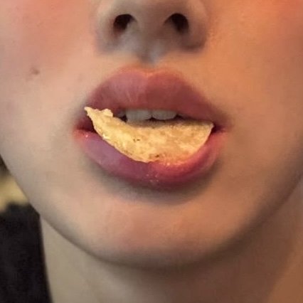 athynya9's tweet photo. the normal lips in question https://t.co/vMLjriqeIS