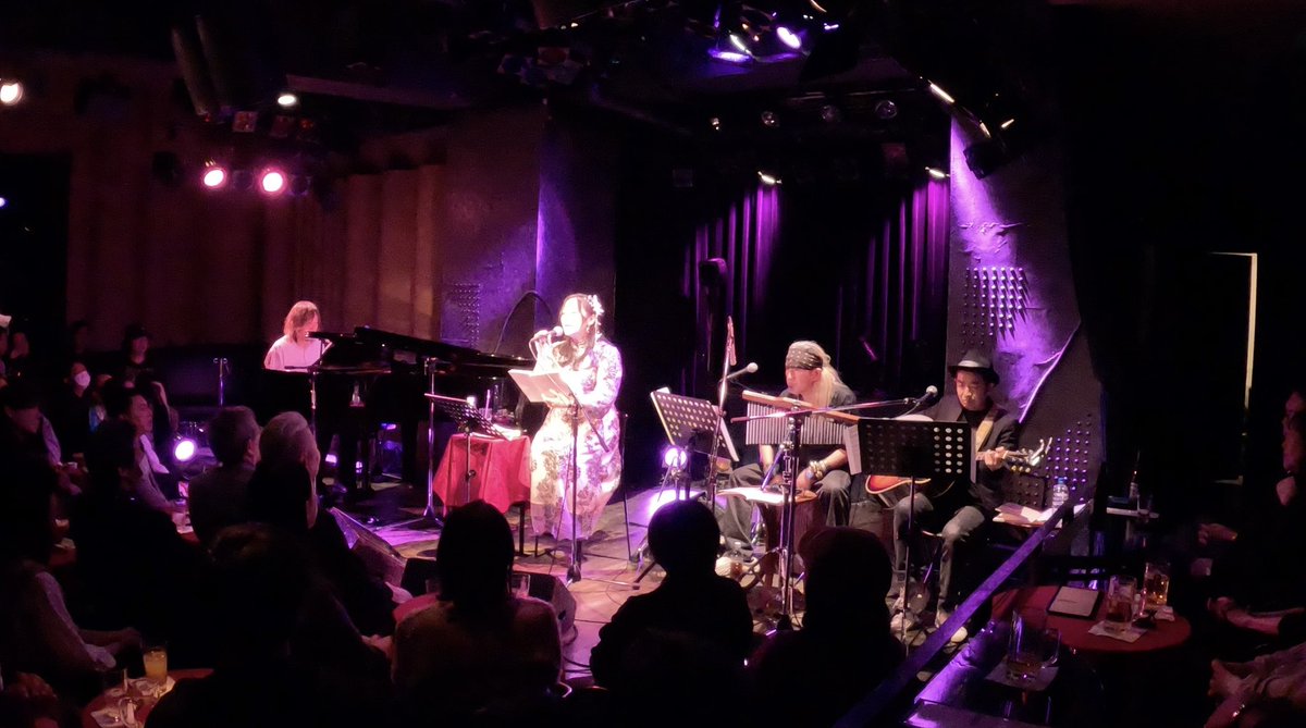 yuka_onishi's tweet photo. 大西結花 アコースティックライブ
「じょゆうのうた3 」
11/15（日）南青山マンダラ
1日2回公演決定💖
詳細は続報にて♡
みなさんスケジュール空けて待っててね！ https://t.co/OCAlcOxQhp