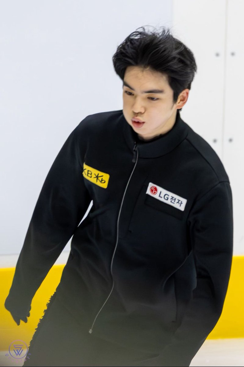 plus_goe's tweet photo. 😗😗😗 https://t.co/AIkWqGEGK4