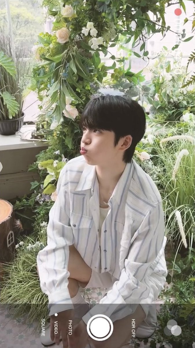plus_goe's tweet photo. 😗😗😗 https://t.co/AIkWqGEGK4
