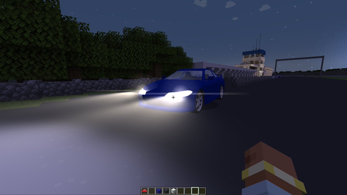 kurumamod's tweet photo. Rebuilt the headlights in KurumaMod🚗

・no shader pack needed
• Volumetric beams in fog (forward scattering, brighter when you face the lamps)
• Low-beam pattern with a real cut-off lighting the road

Forge 1.20.1
#Minecraft #MinecraftMod https://t.co/iIJZ1bMTkM