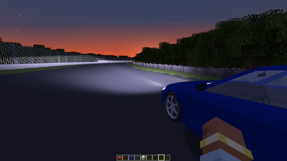kurumamod's tweet photo. Rebuilt the headlights in KurumaMod🚗

・no shader pack needed
• Volumetric beams in fog (forward scattering, brighter when you face the lamps)
• Low-beam pattern with a real cut-off lighting the road

Forge 1.20.1
#Minecraft #MinecraftMod https://t.co/iIJZ1bMTkM