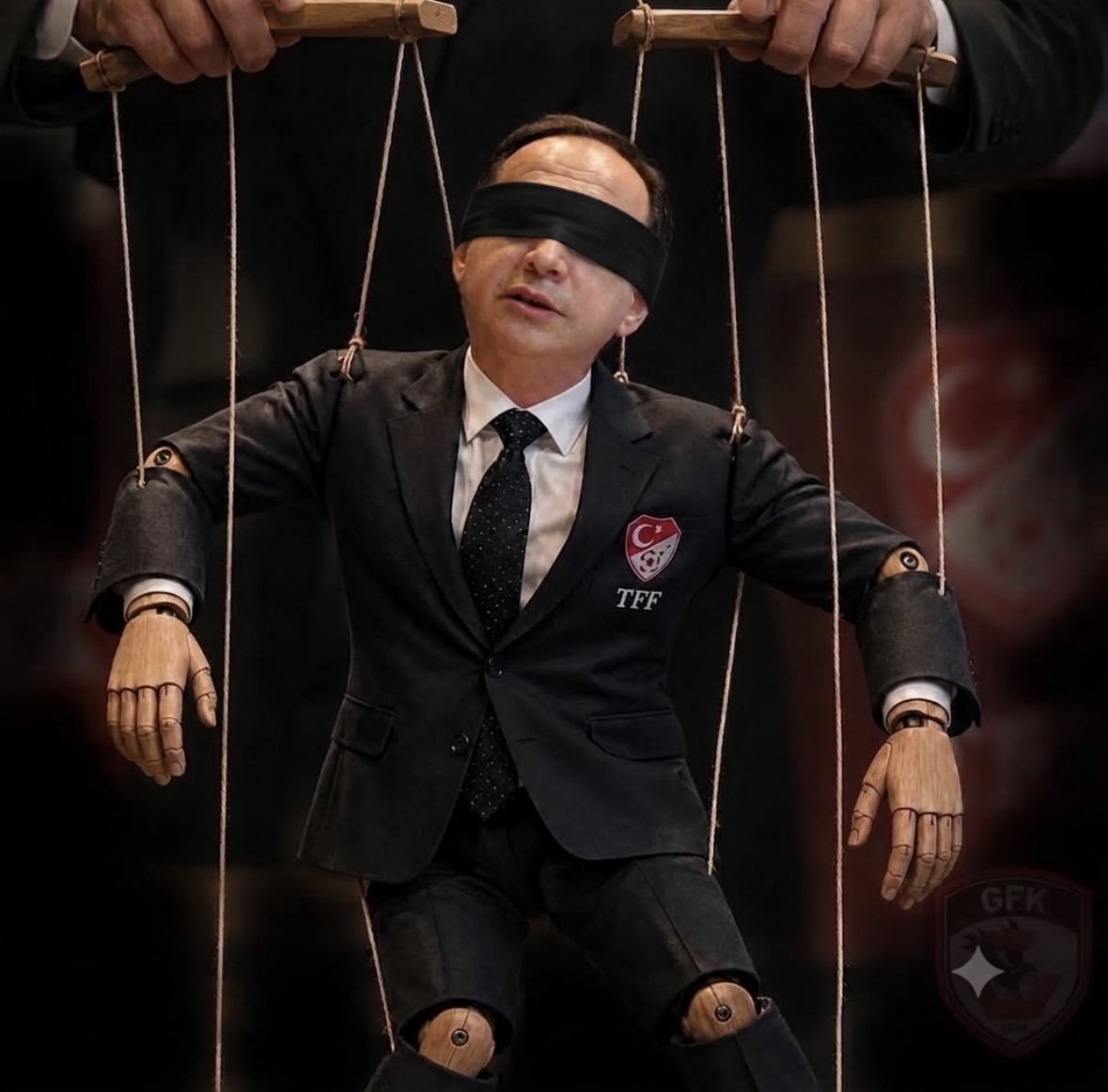 FBli_Yigido58's tweet photo. Yapı'nın düdüklü çetesi çöktü gibi.

Esas konu Mhk ve düdüklü çeteyi oraya getiren,kollayan yapının üst aklının çökertilmesi !

Fetö'mü ?
Ağar abiler mi...?

Yılanın başı bulunmalı diyorum !
Bu olay 15 temmuz kadar önemli.

@abakingurlek  @adalet_bakanlik 
@TC_icisleri @UEFA https://t.co/LTuHEo1Dx5