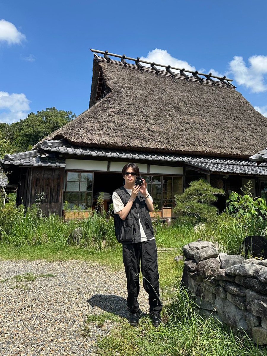asahihamada_id's tweet photo. [300926] ASAHI weverse dm💌

🤖 : [📷x6]
🤖 : musim panas akan segera berakhir,jadi aku ingin berbagi beberapa kenangan summerku
🤖 : belakangan ini, aku lagi bersiap untuk bertemu kalian,teumes.. aku harap kalian menantikannya
🤖 : !
🤖 : ini bukan spoiler, oke?
🤖 : ini bukan spoiler

#TREASURE #트레저 #ASAHI #아사히 #朝光 @treasuremembers