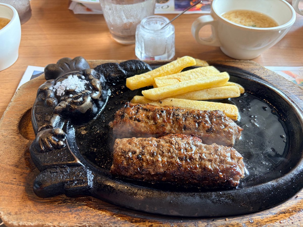 fish1987's tweet photo. #ブロンコビリーからのお祝い 
今まで行かなかったのめっちゃ後悔してる。胃袋が若いうちに出会いたかったけれど、まだ食べれるうちにまた行きます！ https://t.co/2VxLfyi2Gx