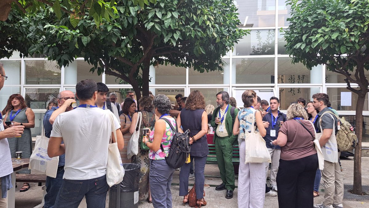 sepc2026's tweet photo. ☕️ We’re now enjoying our coffee break!

And coming up next: our official congress photo 📸 
A great opportunity to meet new people, connect and get to know fellow researchers!
#SEPC2026 https://t.co/4EhVnqMvim