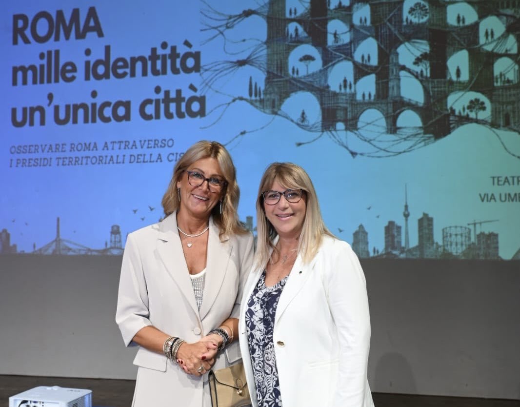 CislNazionale's tweet photo. Oggi la segretaria generale della #Cisl, #DanielaFumarola, concluderà con il suo intervento i lavori del convegno “Roma, mille identità, un'unica città. Osservare Roma attraverso i presìdi territoriali della Cisl”, organizzato dalla Cisl Roma Capitale e Rieti al Teatro di Roma.
Un momento di confronto sul futuro della Capitale e delle sue periferie, a partire dalla relazione della segretaria generale Rosita Pelecca e dalla ricerca curata dal sociologo Giovanni Colussi, affiancato da un team di esperti del sindacato. A seguire, una tavola rotonda con istituzioni, ricerca e mondo del sociale.

#Roma #Periferie #Comunità @CislRomaRieti