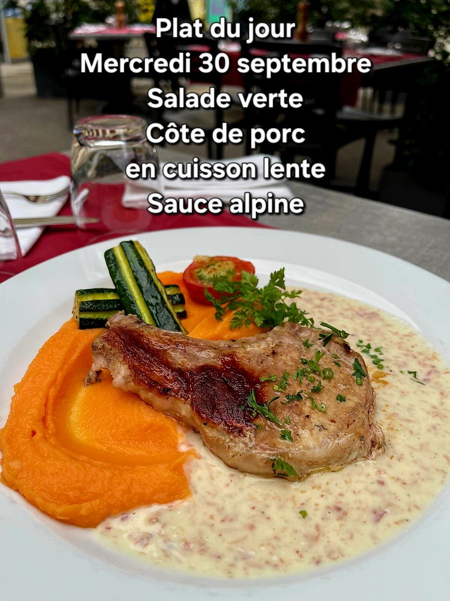 CaveValaisanne's tweet photo. Votre restaurant à Plainpalais vous propose en plat du jour pour ce mercredi 30 septembre :
Une salade verte.
Une côte de porc cuite à basse température.
À 20.-
#restaurant #geneve #brasserie #cote #porc #alpine https://t.co/03Q71I9bTG