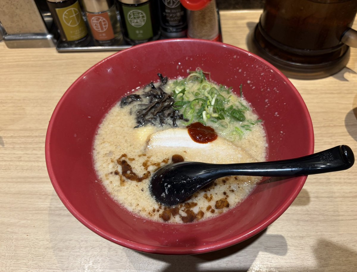 CalculatorDen's tweet photo. 寒い時はラーメン🍜が美味し😋 https://t.co/IuHI63f1lX