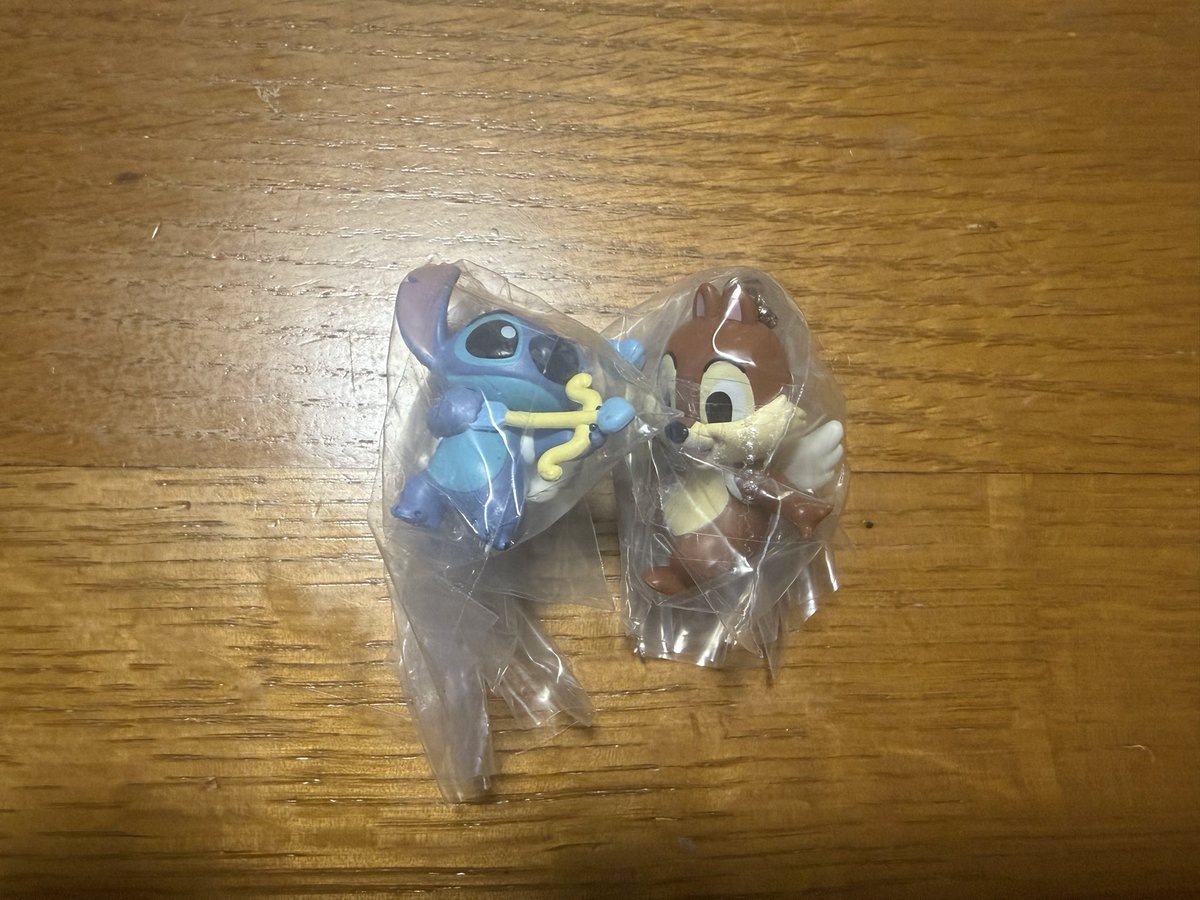 hatcsrly__'s tweet photo. ディズニー エンジェルスイング エンジェル スイング ガチャ 交換 

【譲】チップ　スティッチ
【求】ミニー　デール

ミニー優先で探しています。
個別でも、まとめてでもどちらでも可能です。
郵送での交換希望です📮
お気軽にお声掛けください！ https://t.co/DN0ofrxDIz