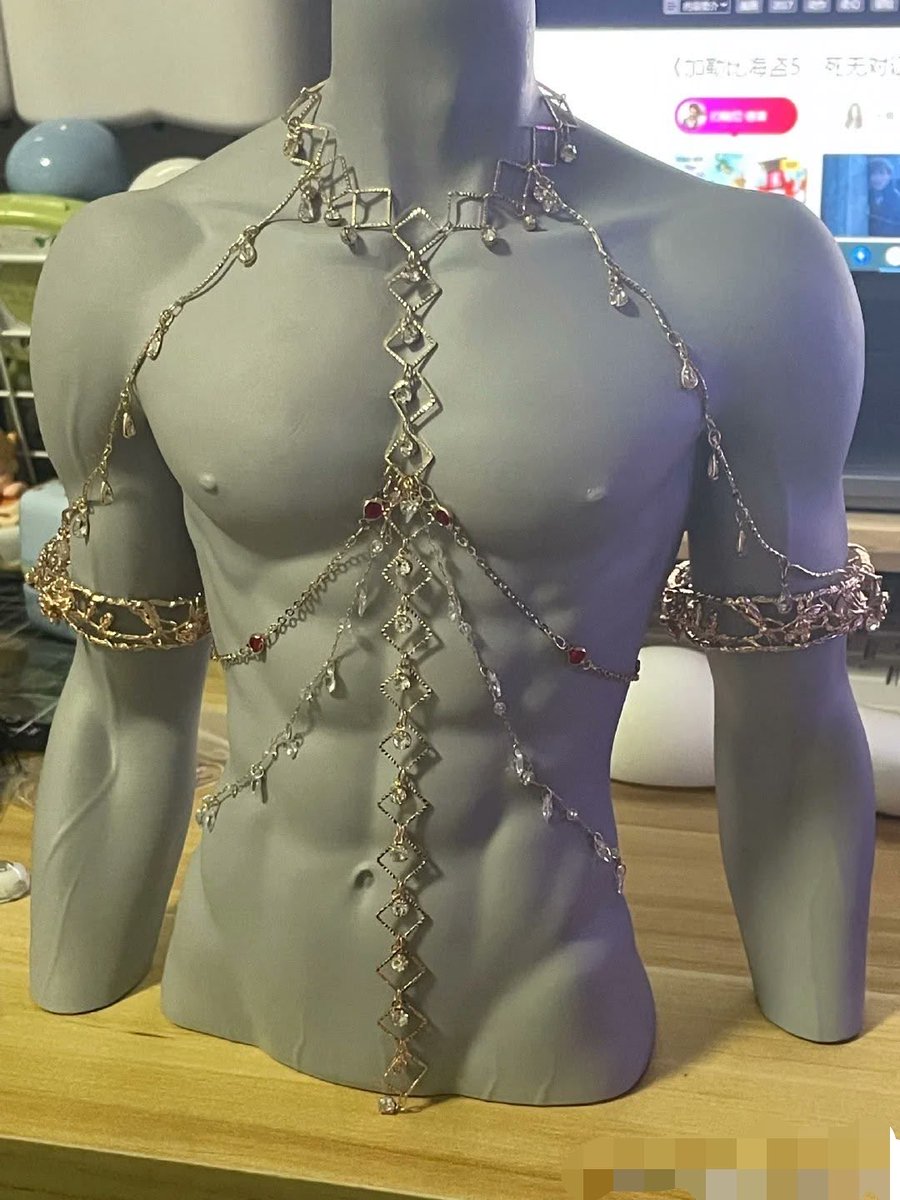 gothicornate_'s tweet photo. adornment with a touch of fantasy https://t.co/3NDkeKuqTg