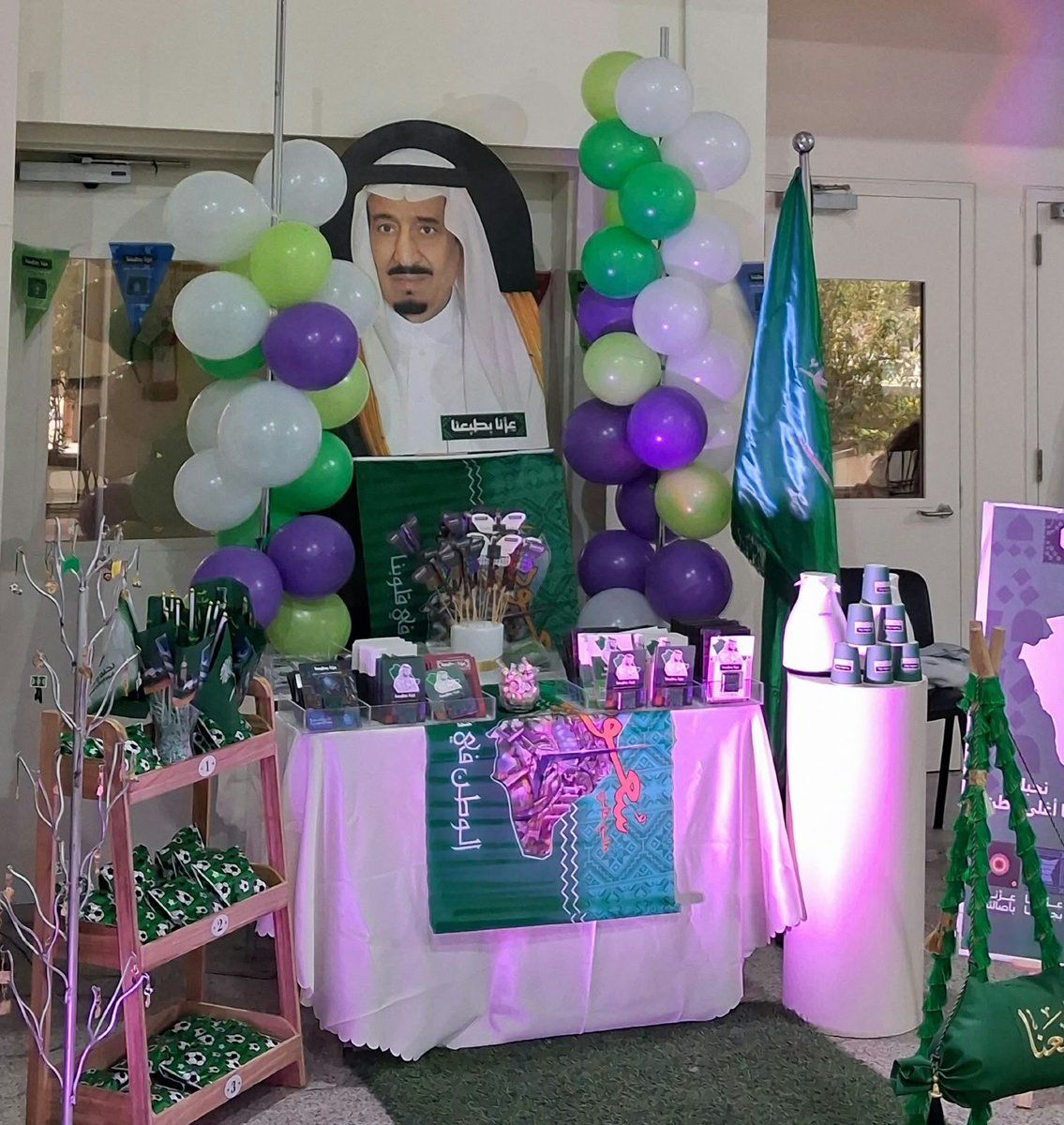 dsauqu's tweet photo. #خبر | 

تزامنًا مع الاحتفاء بـ #اليوم_الوطني_السعودي، شارك قسم الأنشطة الرياضية بـ #عمادة_شؤون_الطلاب، بمقر الزاهر، في تفعيل هذه المناسبة الوطنية، من خلال مجموعة من الأنشطة والفعاليات الترفيهية، لطالبات #جامعة_أم_ال��رى، والتي جسّدت مشاعر الفخر والاعتزاز بالوطن، وعززت قيم الانتماء والولاء لديهن، وسط أجواء وطنية مميزة، وبحضور بلغ نحو (200) طالبة.

#قسم_الأنشطة_الرياضية
#عزّنا_بطبعنا